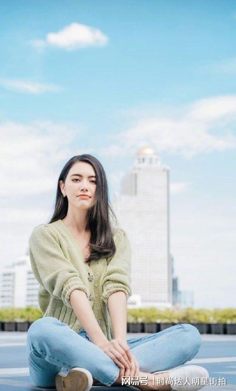 Ů����д��