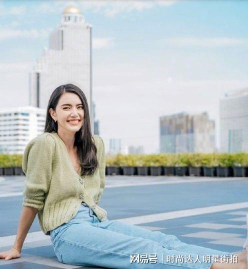 Ů����д��