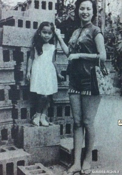 ʮŮӾװôܾɺȫֽƬ